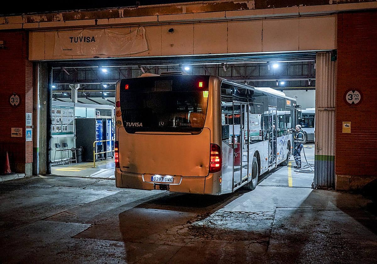 Tuvisa renovará un tercio de su flota con 20 autobuses eléctricos para